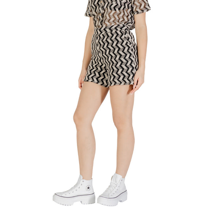 Vila Vaatteet - Shortsit Naiset